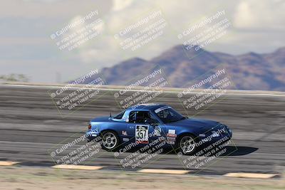 media/Jan-04-2026-SCCA SD (Sun) [[defc442887]]/2-Intermediate 1 Group/Session 2 Bowl Speed Pans/